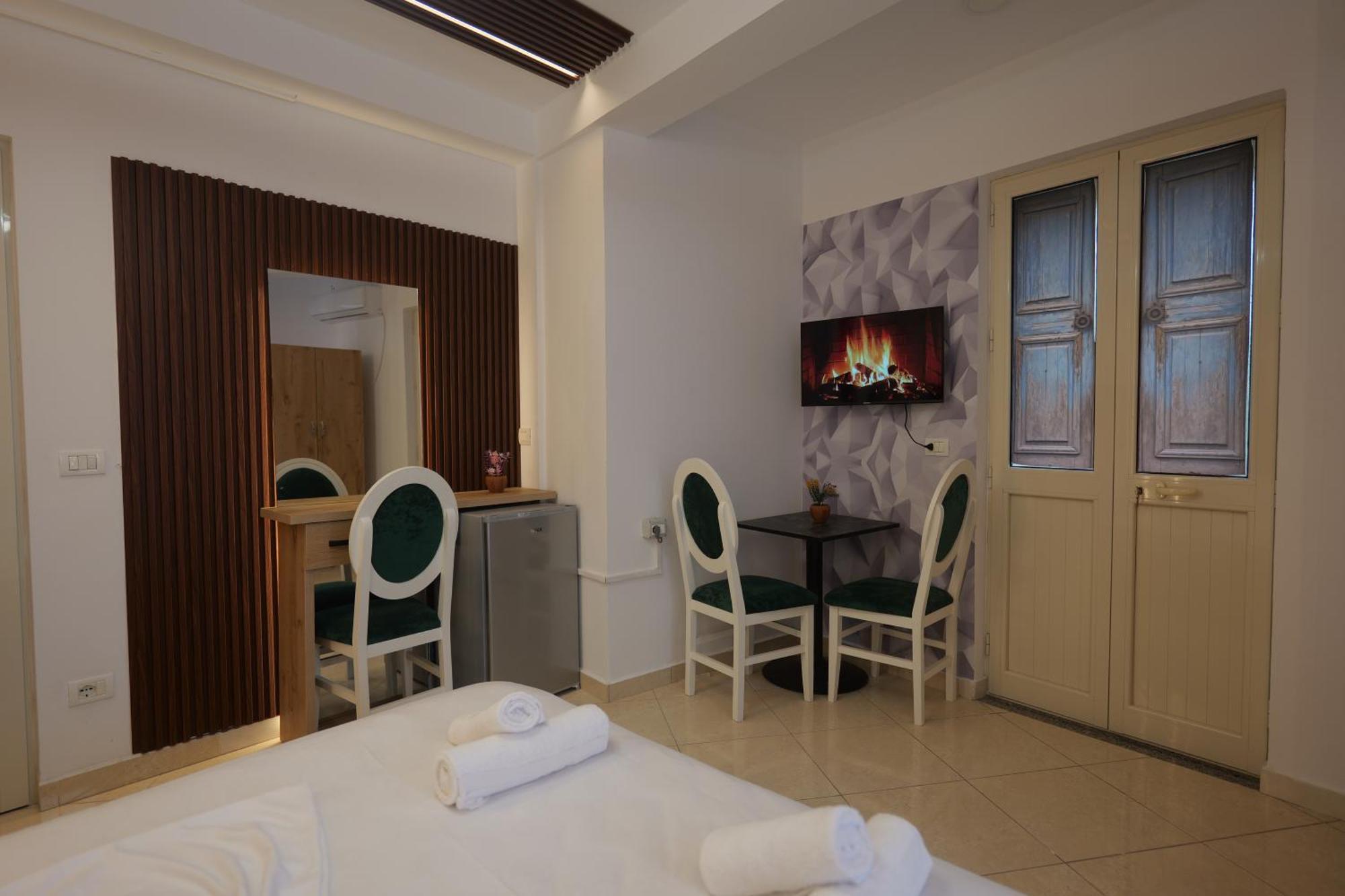 Golden Sleep Hostel Шкодер Экстерьер фото