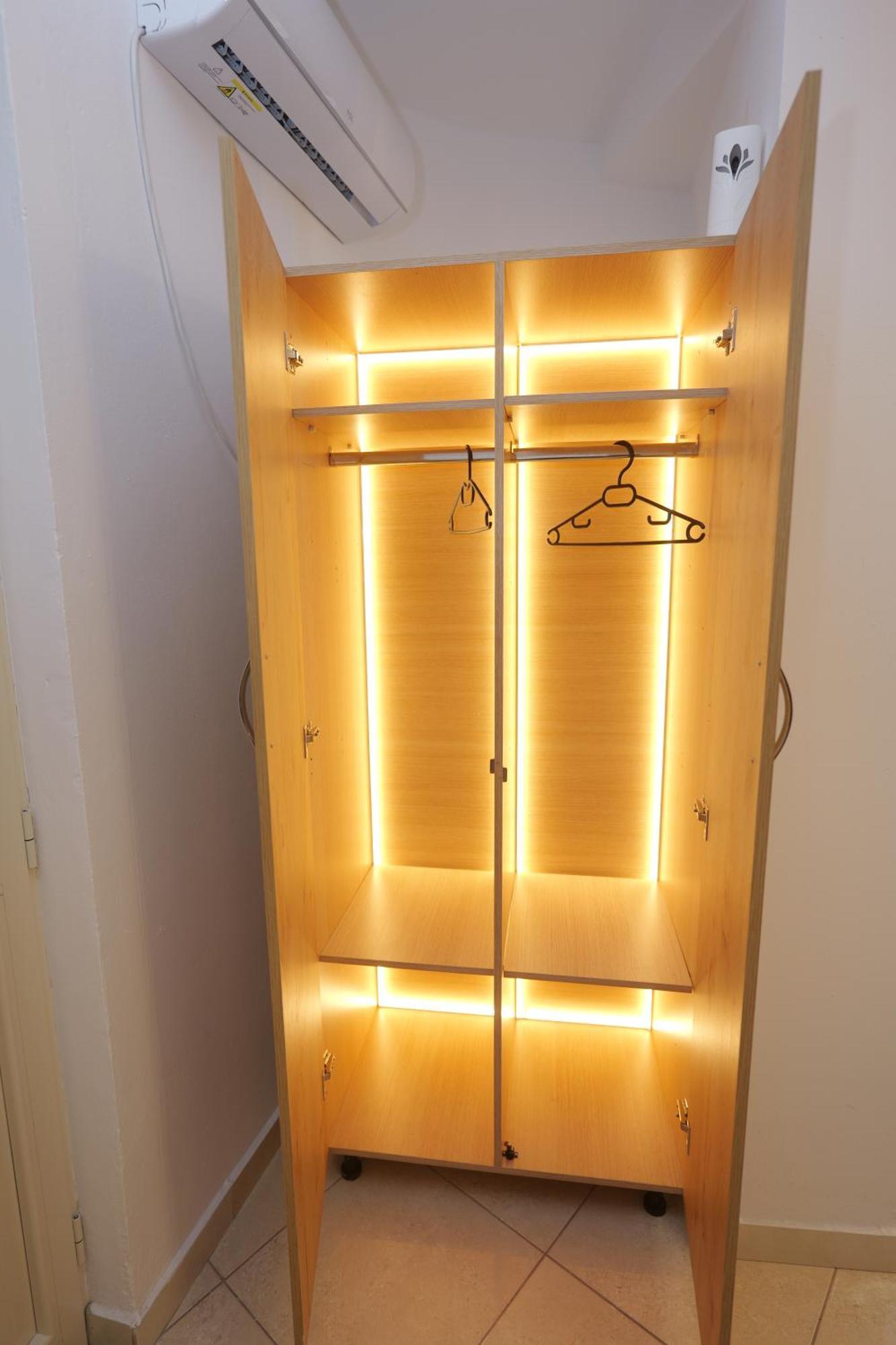 Golden Sleep Hostel Шкодер Экстерьер фото