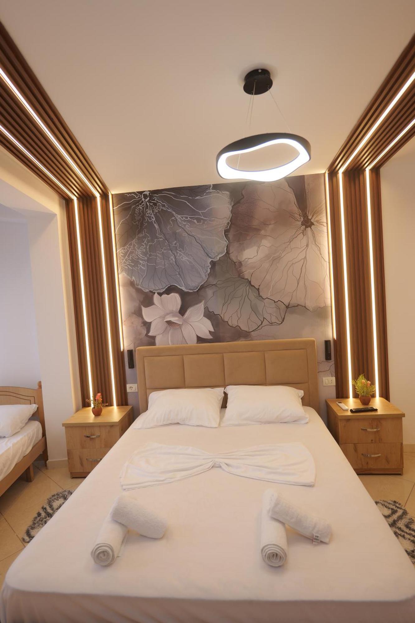Golden Sleep Hostel Шкодер Экстерьер фото