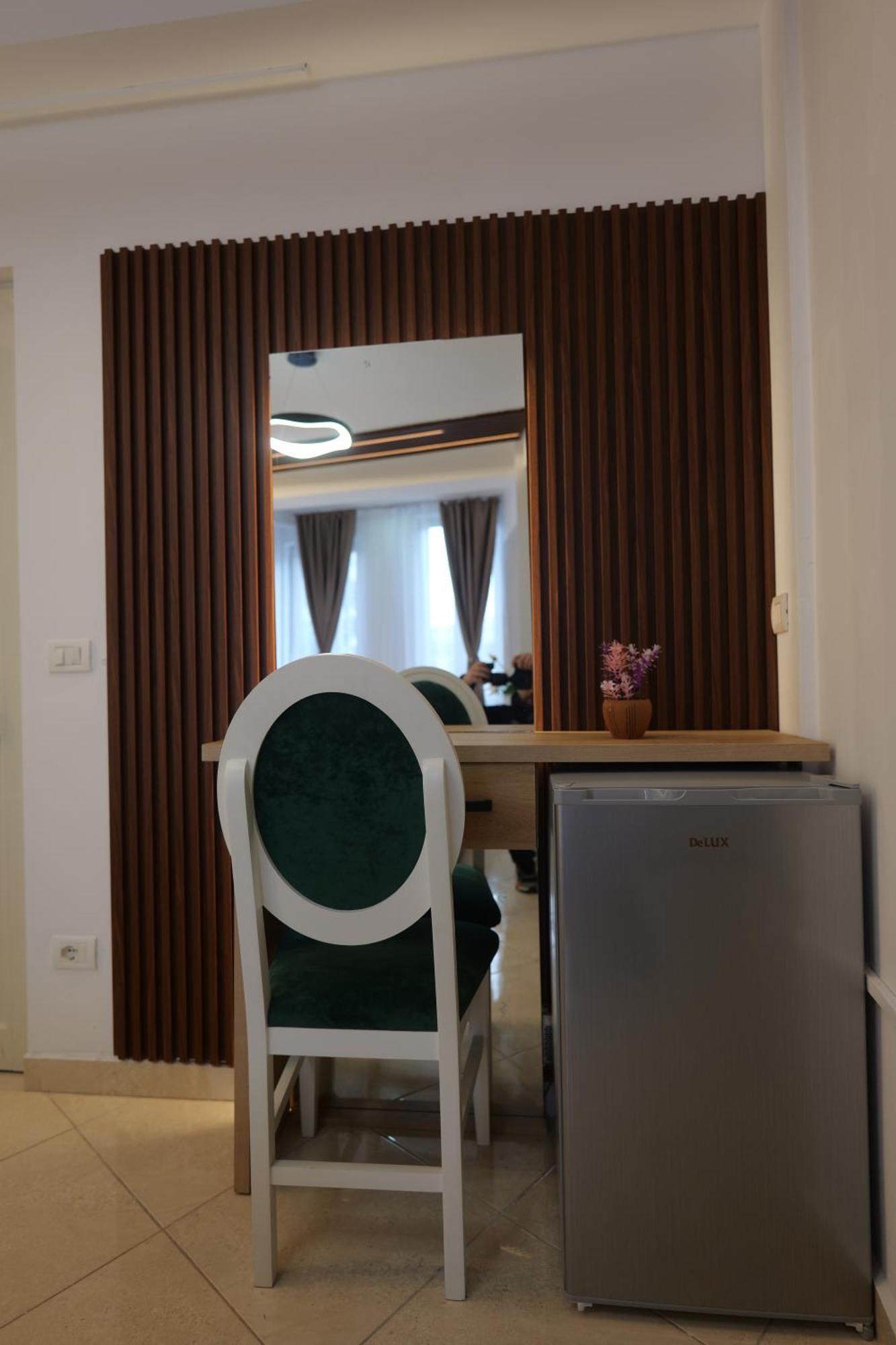 Golden Sleep Hostel Шкодер Экстерьер фото