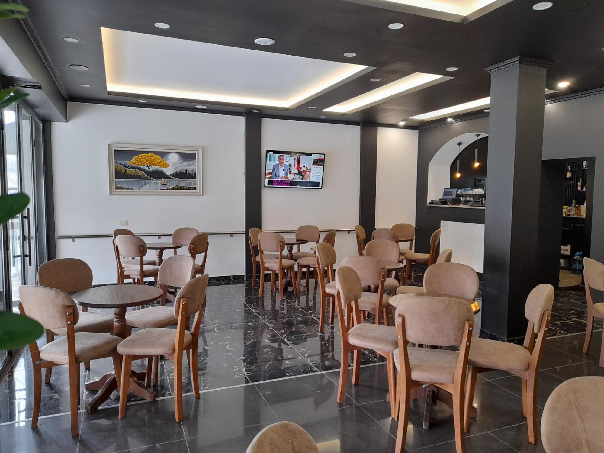Golden Sleep Hostel Шкодер Экстерьер фото