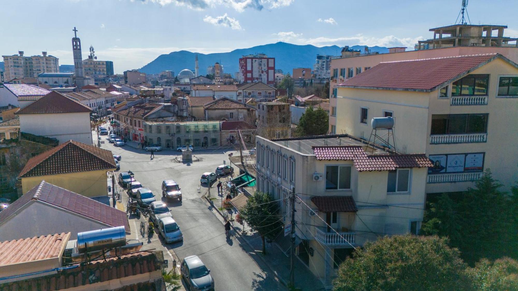 Golden Sleep Hostel Шкодер Экстерьер фото
